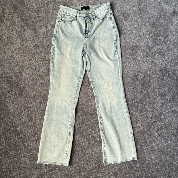BANANA REPUBLIC CURVY CROPPED BOOTCUT LIGHT WASH JEANS TALL FIT 27/4 - Picture 1 of 3